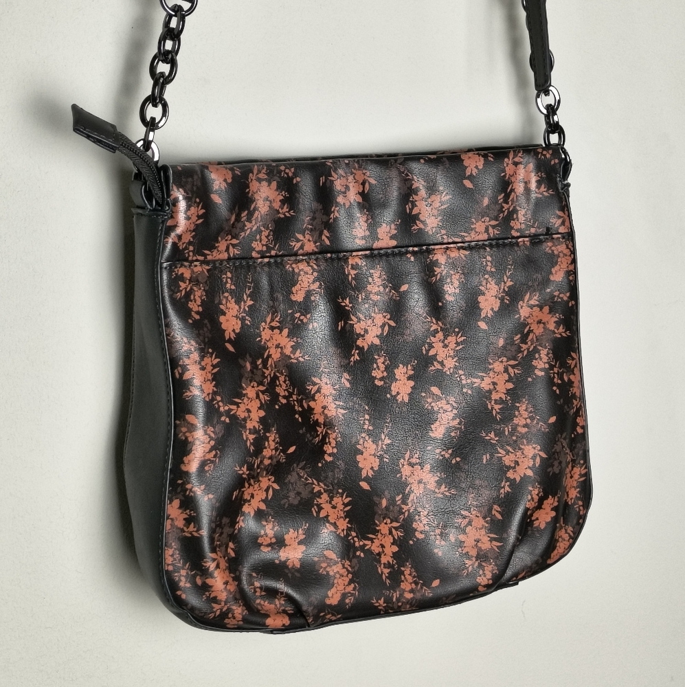 Simply Vera Vera Wang Black and Red Floral Shoulder Bag